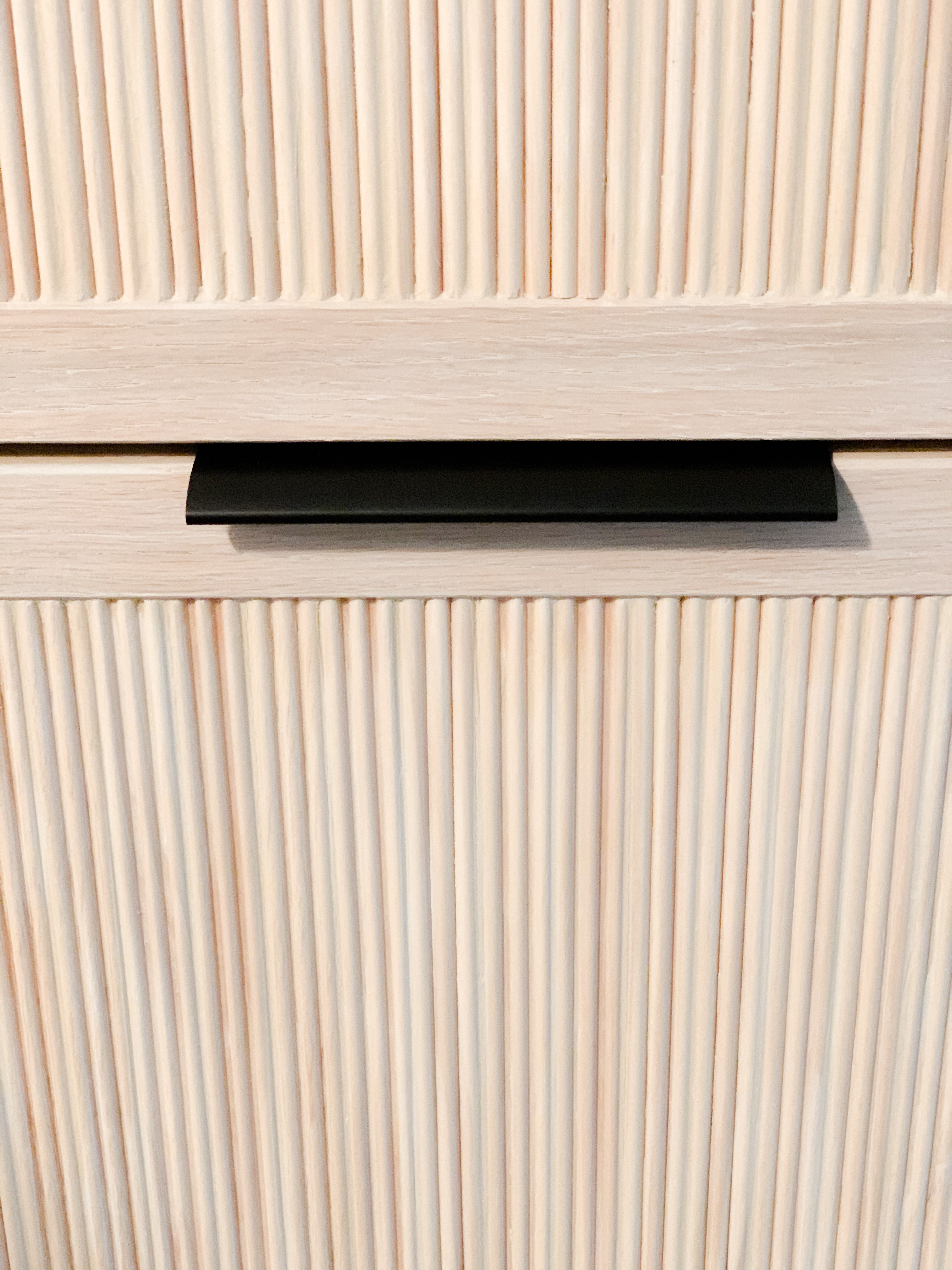 Close up image of the fluted door of the IKEA Stall hack.